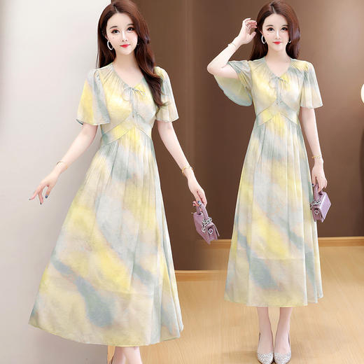 洋气V领法式连衣裙，简约时尚优雅修身过膝时髦长裙QYM-YJ25DS689 商品图1