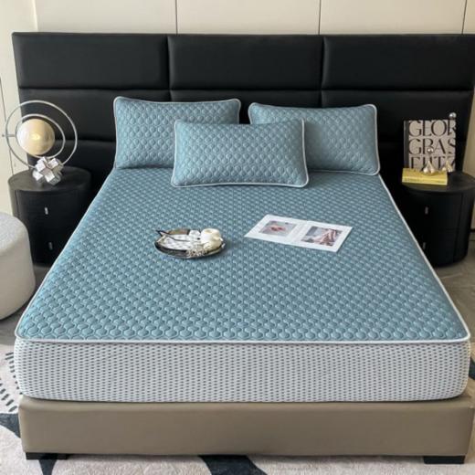 🌸【凉席界的“爱马仕”-床笠款-005】进口凉感丝夏季乳胶凉席套装，柔软舒适型强🌟，凉感亲肤不沾肤整张乳胶久睡不变形 ✅ 进口A类凉感丝 、【填充物】高品质整张3A乳胶（5mm） 商品图6