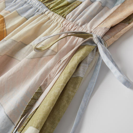 谜底连衣裙短袖女2025秋新品复古收腰抽绳原创印花长裙253ML1067 商品图3