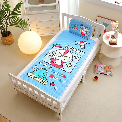 清凉一夏，【A类儿童空调冰豆豆软凉席两件套006】来啦! 夏天热浪滚滚🤩，宝贝们怎么能少了一套舒适的凉席呢? ✅ A类天然豆豆按摩软席 🎉柔软舒适 凉而不冰 吸湿快干 商品图8