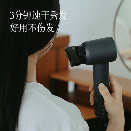 【3分钟速干秀发  好用不伤发】罗拉高速锤子吹风机  个头小巧轻便  出行携带无负担  2亿负离子护发抚平毛躁  恒温干发更健康~ 商品图0