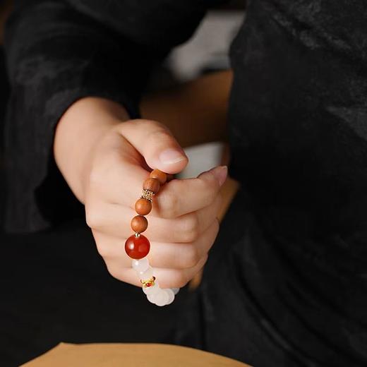 故宫珠韵檀香手串  玛瑙款 水晶款 商品图3