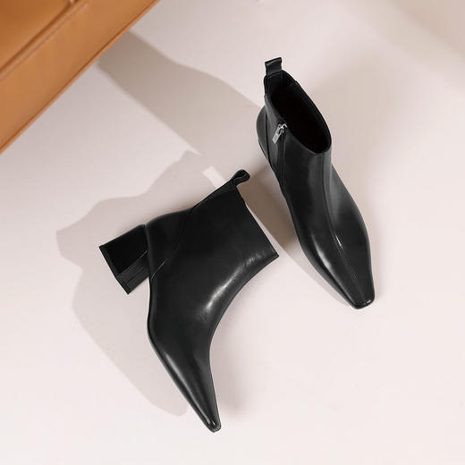 westory2024年秋冬新款优雅风中跟百搭短靴切尔西靴W24DS84951 商品图1