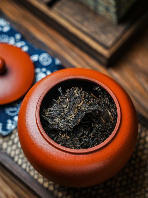 【福利秒杀】【金厂河】2021年头春易武金厂河古树茶与紫砂罐完美融合普洱茶生茶送礼首选300克/罐拍5发6拍20发25 商品图1