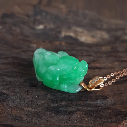 【天然正品】A货翡翠AU750玫瑰金镶钻镶天然糯种绿色瑞兽造型翡翠吊坠项链30.4*13.1*11.5MM（皆取最大值）女士现售价：780特价！090525NJM06 商品图4