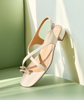 2F百丽时尚女凉鞋