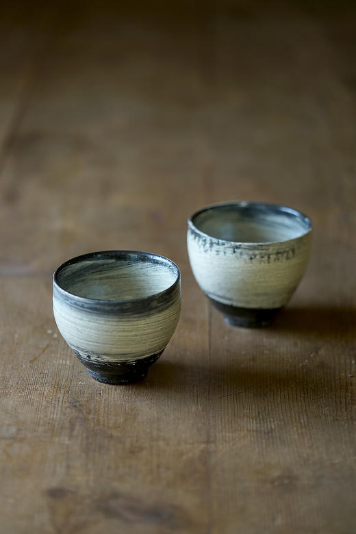 尾形笃02黑地刷毛目｜小汤吞 商品图0