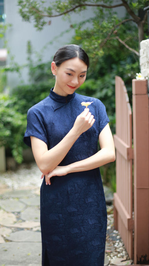 漫物记真丝连肩收腰旗袍Q1071 商品图1