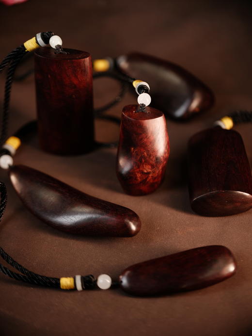 【小叶紫檀随型手把件】大梦香堂 商品图0