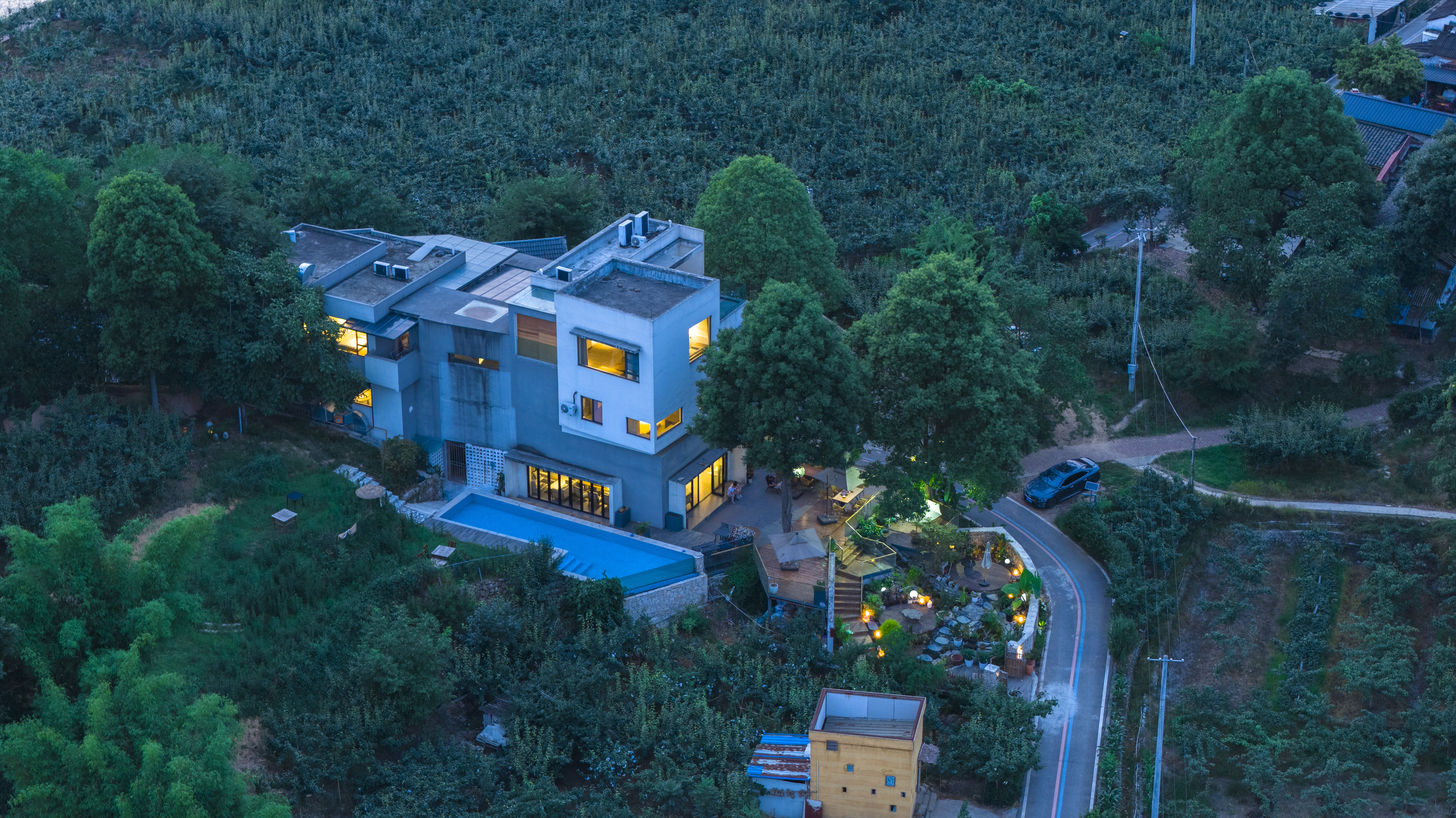 【彭州·537号院】3房/4房/5房泳池小院（可单房预定），临溪、轰趴、采摘、烧烤、k歌，放烟花，千亩梨园里yxxz