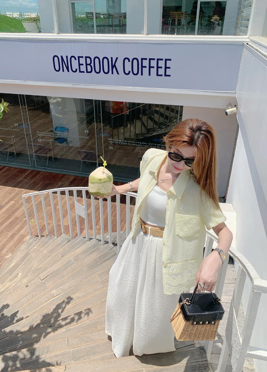 【169元任选2件】新品现货秒杀！卖完下架不再补 ！蕾丝拼接短袖衬衫 商品图8