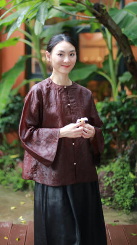 漫物记五粒扣喇嘛袖上衣MWJ-W269