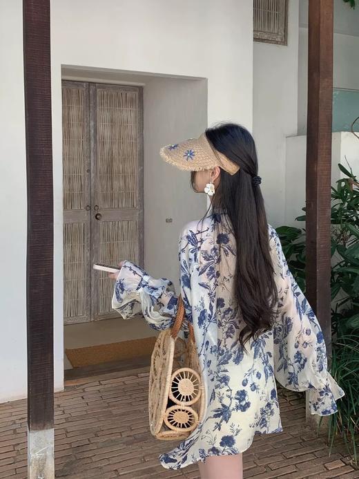 直发 7天发【2496】青花瓷~美学沉淀 高级感莱赛尔天丝轻薄透气复古碎花宽松显瘦衬衫 商品图3