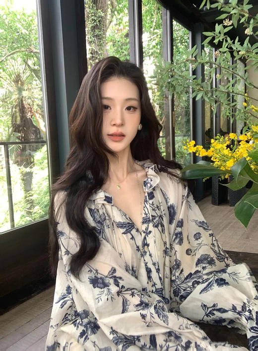 直发 7天发【2496】青花瓷~美学沉淀 高级感莱赛尔天丝轻薄透气复古碎花宽松显瘦衬衫 商品图4
