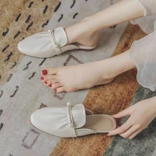 2025夏季新款 珍珠双扣穆勒懒人单鞋  皮质柔软 透气不臭脚 商品图3