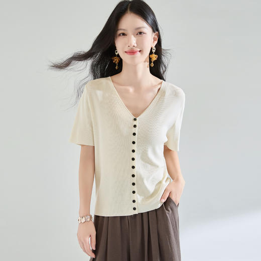 「高货sh」全新升级【铂金会员165/天猫219/差价54】(01111)洛诗琳夏季高级感简约气质V领短袖针织衫外搭披肩两件套 商品图2