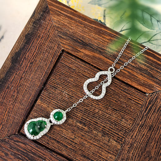 BAOFANDI宝梵迪新中式翡翠葫芦镶嵌玉石轻奢小众高级感锁骨链2025爆款BF 商品图2