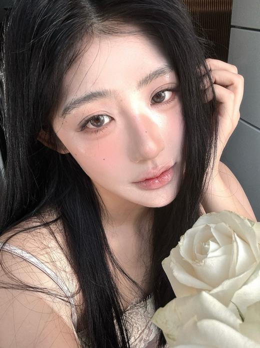 Kira Fairy旗下  川子灰  14.2mm白狮参考着色中等直径 日抛10片装 商品图5