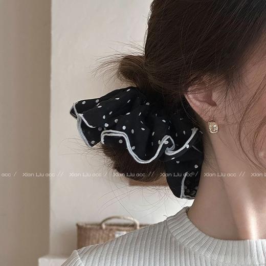 【敲好看❗️波点双层黑色大肠发圈】超仙百搭缎面褶皱发箍，网红新款扎头发头绳女，高级感头花发饰，韩甜美气质发卡外出百搭时尚L 商品图3