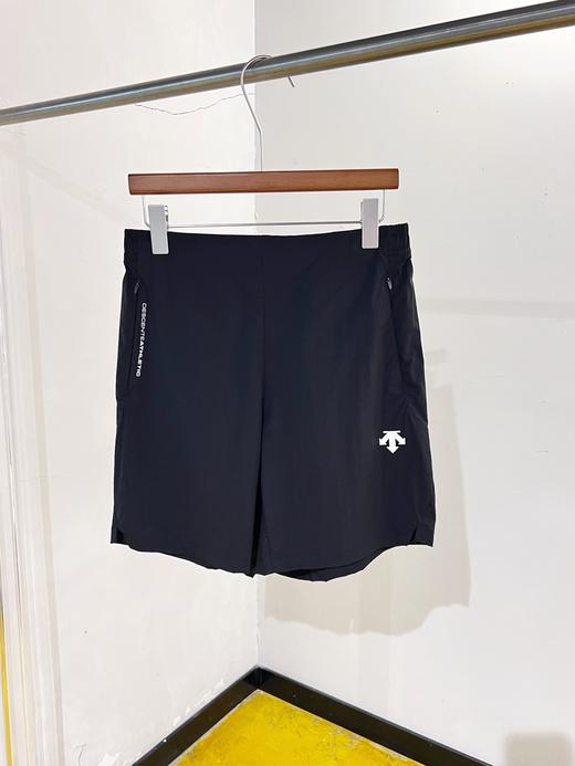 点此购买 迪桑特TRAINING系列综训男士TOUGH梭织运动短裤 ye 321829 商品图3