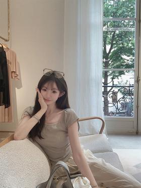 金蘑菇菇 见习爱神 版型t /巧妙版型 方领露锁骨设计感别致上衣