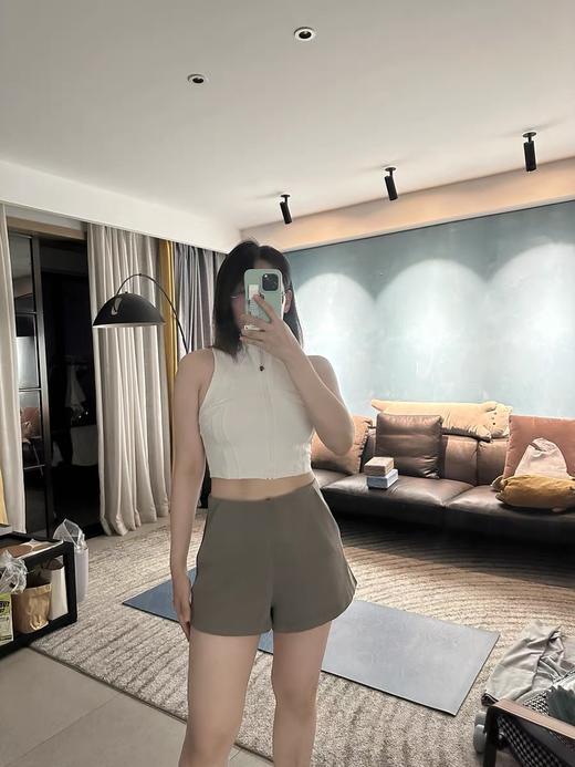 点此购买 Lululemon露露乐蒙Softstreme夏季女士螺纹短裤 bk 321818 商品图7