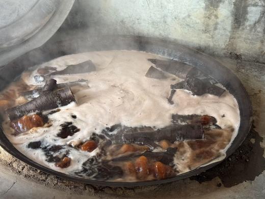 真桃木手串，奕虹合作的山东秋桃基地的老桃木制作，最早的一批桃树进入了老树期 老树基本不会长桃子 伐掉之后的老桃树制作的桃木手串带自然木纹 美观大方 顺丰发货 商品图7