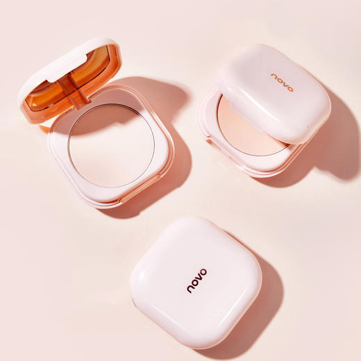 NOVO轻雾奢养定妆蜜粉饼 商品图0