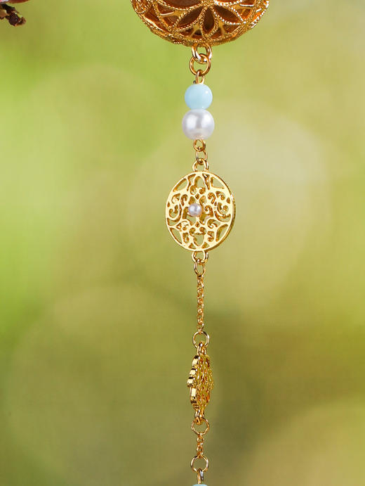 绿釉镂空瑞兽香囊挂件 商品图1