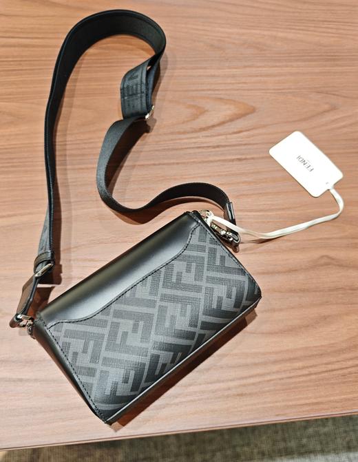 男款翻盖老花logo挎包011 商品图1