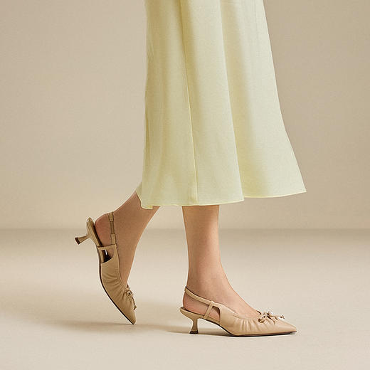 千百度细高跟羊皮包头时装凉鞋女尖头蝴蝶结绝美凉鞋A25285675 商品图4