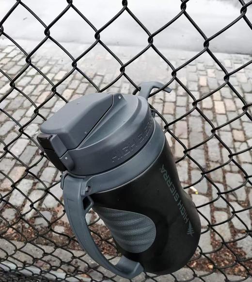 HIGH SIERRA大号运动水壶套装64oz(1.9L) 亚马逊 沃尔玛在售55美刀 商品图4