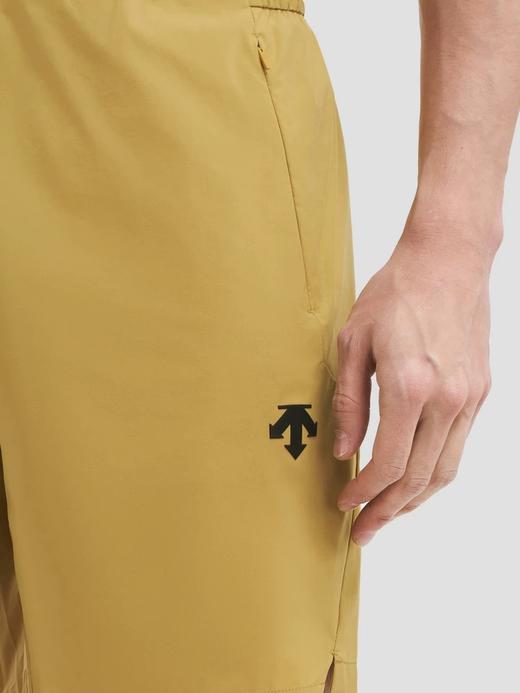 点此购买 迪桑特TRAINING系列综训男士TOUGH梭织运动短裤 ye 321829 商品图11