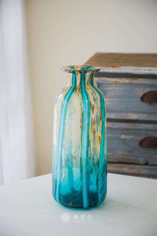 黄绿色竖纹花瓶 商品图1