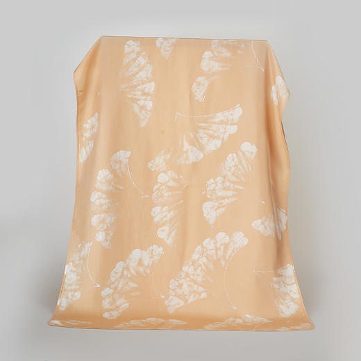 青云染/ClouDyeing 【银杏叶】丝绸 抗皱桑蚕丝披肩-送礼长巾 商品图0