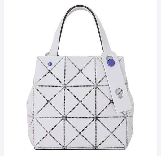 必入！ISSEY MIYAKE /三宅一生 PRISM 系列托特手提包，25 年新款，高级哑光材质，质感拉满。限定 mini 小方盒子斜挎包，精致小巧，可手提可斜挎，超吸睛～ 商品图11