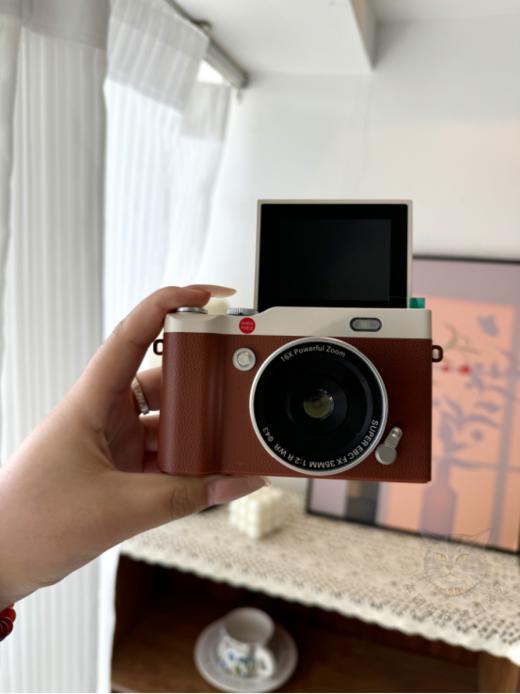 有了这款ccd，从此出片和呼吸一样简单‼️【Y02翻转屏幕CCD相机 】随手一拍就是大片氛围感📸 某宝随便一搜都是💰300+ 开团价💰只需129  商品图1