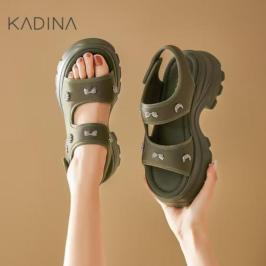【KADINA】  AF3  卡迪娜2025春夏季新款厚跟露址简约休闲运动女凉鞋KM251809 商品图1