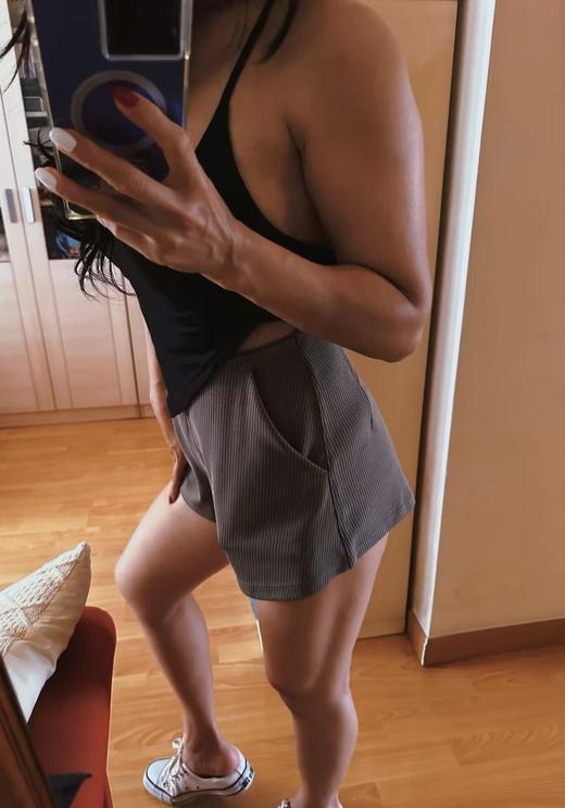 点此购买 Lululemon露露乐蒙Softstreme夏季女士螺纹短裤 bk 321818 商品图5