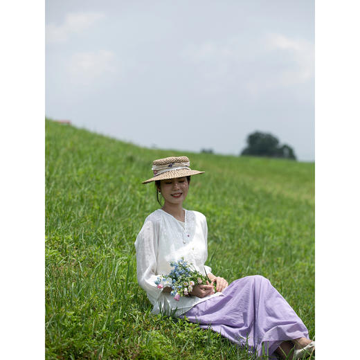 牧衣游原创净色苎麻套头衫新款轻薄清凉V领简约文艺百搭小衫 无疆 商品图3