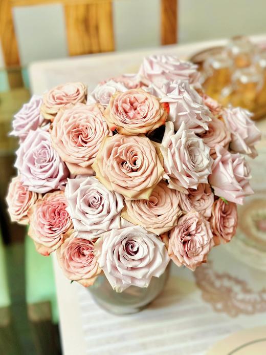 【牛奶咖啡】卡布奇诺玫瑰10支+曼塔玫瑰10支 商品图1