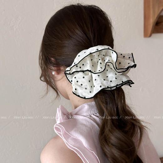 【敲好看❗️波点双层黑色大肠发圈】超仙百搭缎面褶皱发箍，网红新款扎头发头绳女，高级感头花发饰，韩甜美气质发卡外出百搭时尚L 商品图2