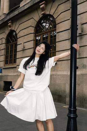 (〃･̆ｏ･̆〃)哇哦，是甜妹~