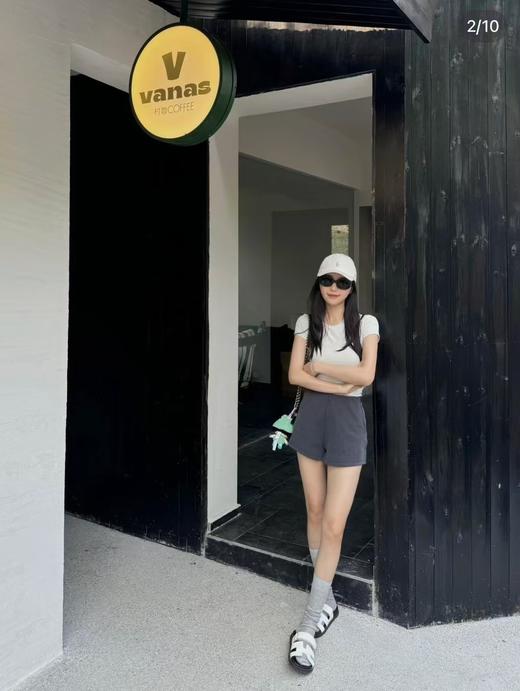 点此购买 Lululemon露露乐蒙Softstreme夏季女士螺纹短裤 bk 321818 商品图3