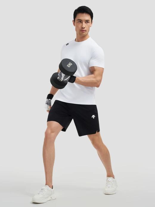 点此购买 迪桑特TRAINING系列综训男士TOUGH梭织运动短裤 ye 321829 商品图6