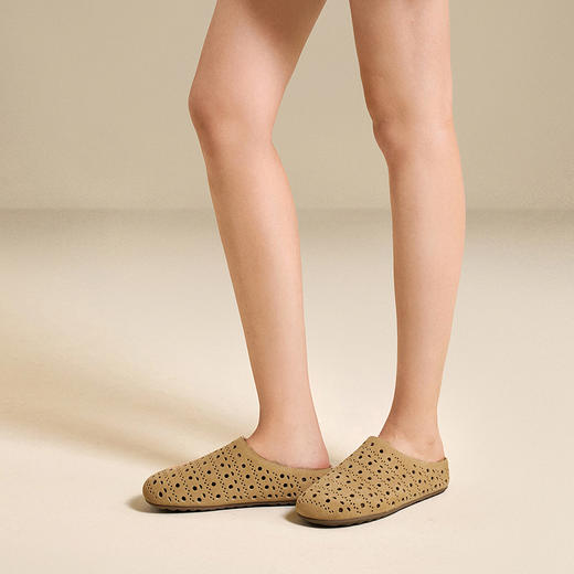 千百度镂空平底勃肯鞋女薄底外穿透气一脚蹬包头拖鞋A25233203 商品图2