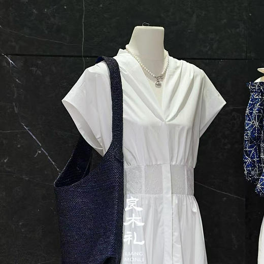 【不退不换】良木礼蕾丝V领连衣裙（6578） 商品图5