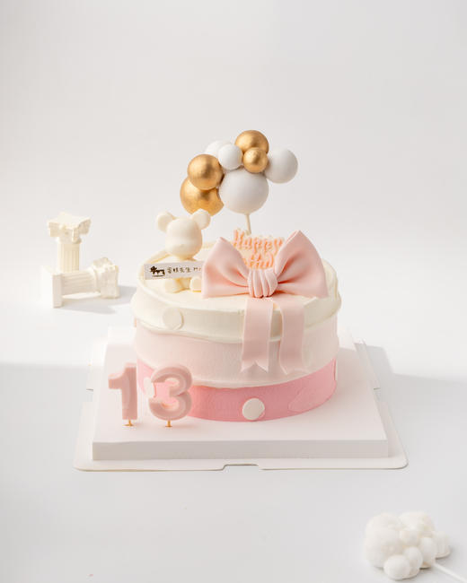 复古小熊翻糖蝴蝶结蛋糕 商品图0