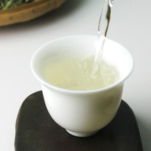 【新茶】鼎茗荟丨2025年太姥山荒野银针 头采白毫银针 福鼎白茶 特级 50g/500g 荒野气韵 尝鲜收藏高端之选 商品图3