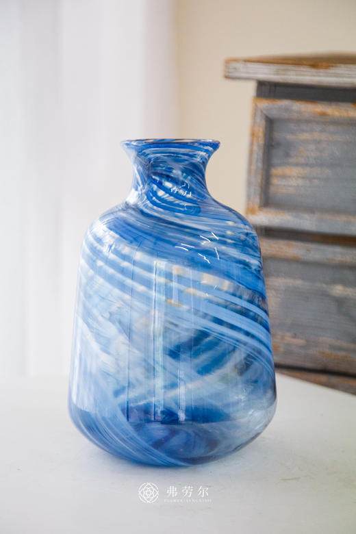 蓝色斜纹花瓶 商品图0